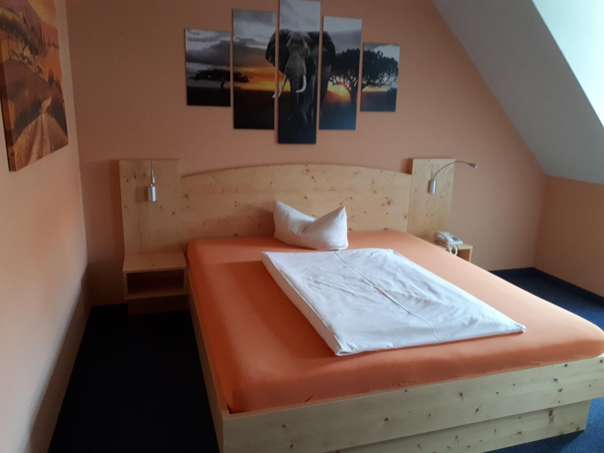 Hotel Zum Schwarzen Baer Hermsdorf  Zewnętrze zdjęcie